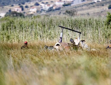 Πτώση ελικοπτέρου στον Σχινιά: Νεκροί οι δύο από τους τρεις επιβαίνοντες (φωτό-βίντεο) (upd)